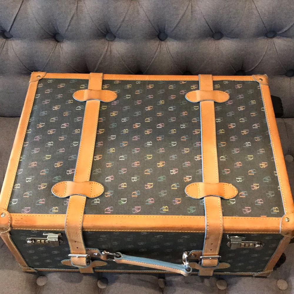 *RARE FIND* Dooney & Bourke trunk style luggage